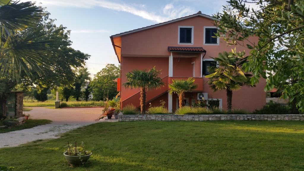 Apartments Davor Umag Ngoại thất bức ảnh